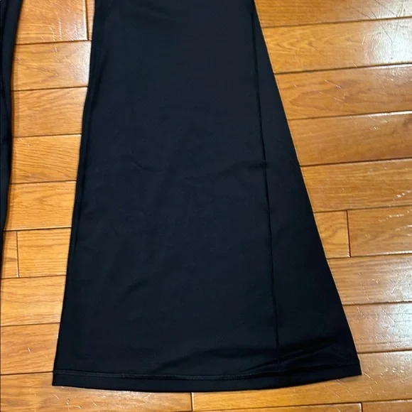 NWT- PINK Victoria's Secret Black Flare Leggings - Picture 7 of 11